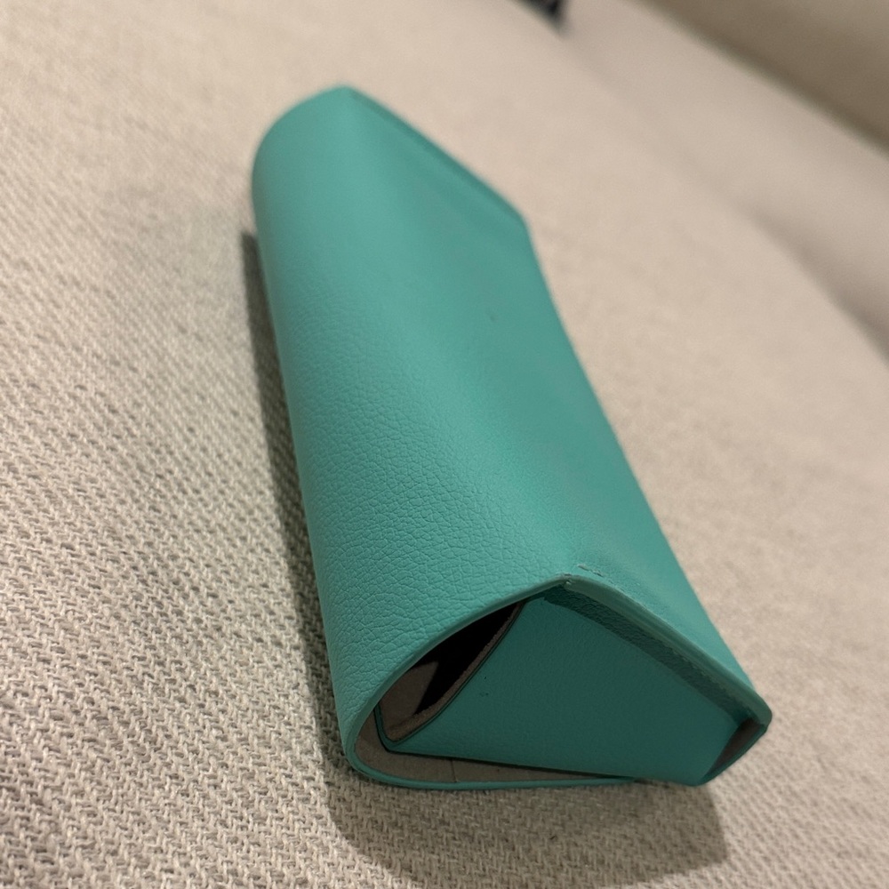 Tiffany & Co. Teal Leather Glasses case - Picture 5 of 5